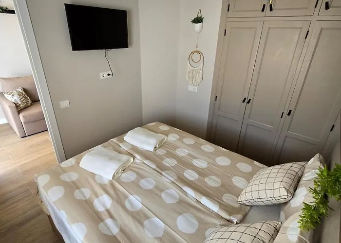 Eva-winsdor Park Apartment